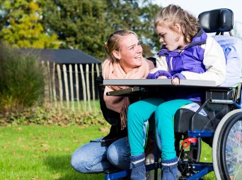 Engelli Çocuk Bakıcısı